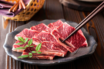 【和牛骨付きカルビ】新鮮な精肉です。焼肉・バーベキュー用の和牛骨付きカルビです。