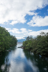 支笏湖と川辺