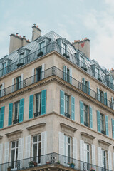 Fototapeta premium old building in paris