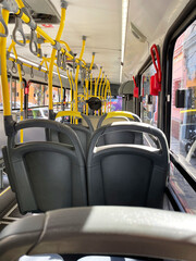 Transporte publico, interior.