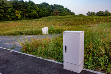 Stromkasten im neuerschlossenen Industriegebiet