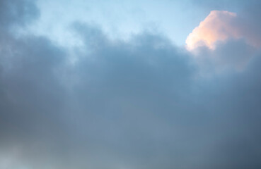 Overlay de Ciel Brumeux – Texture Douce pour Ambiances Mystérieuses