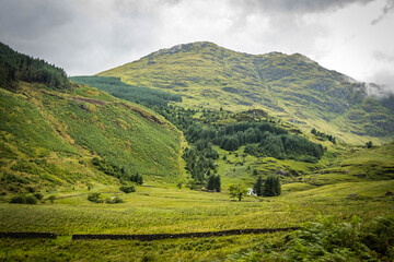 Obraz premium mountain landscape in the scottish highlands, scotland, highlands, uk