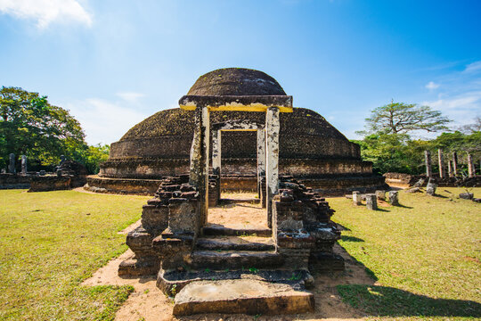 Pabalu Vehera is a unique brick structure believed to have been commissioned by Queen Rupavati, one of the consorts of King Parakramabahu in Polonnaruwa, Sri Lanka