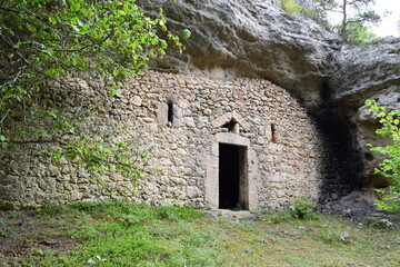 Causse Noir - baume bâtie de Malbouche