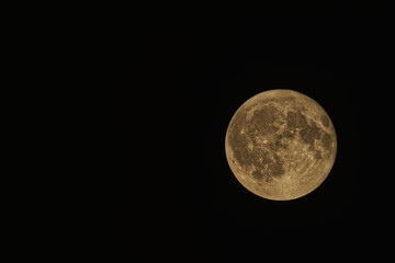 moon in the sky - clouds - luna - mond - full - background -  hintergrund - graphic element - details - textur - concept  - objekt	