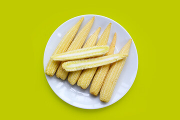 Raw, fresh yellow baby corn
