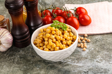 Canned chickpea in the bowl