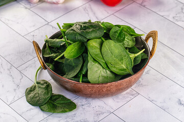 Raw fresh green spinach leaves