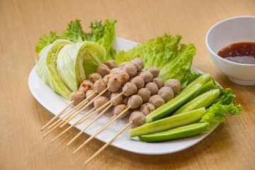 Grilled Meatballs with Vegetables and Dipping Sauce