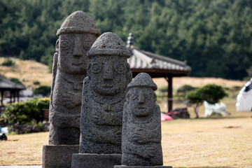 세개의 돌하르방