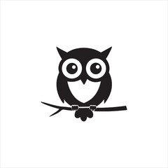 Obraz premium Owl Silhouette on Branch