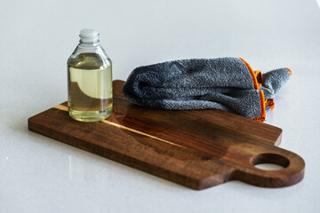 Oiling a Wooden Cutting Board with Mineral Oil and Microfiber Cloth