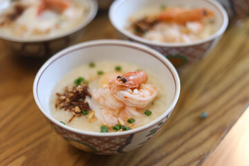 タイ風のエビのお粥