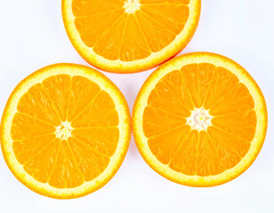 Fototapeta premium Minimalist Orange Slices Vibrant Citrus Triangle on White for Freshness and Simplicity (70-150 characters)
