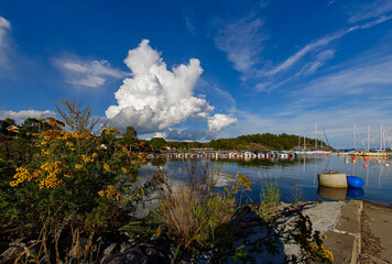 Boat dock on the shore of Kolmärden © talavietis