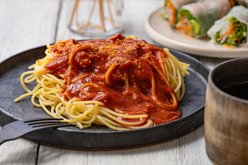 ミートソースのパスタ