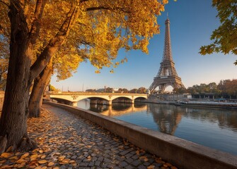 Obraz premium Autumnal Parisian morning by the Seine