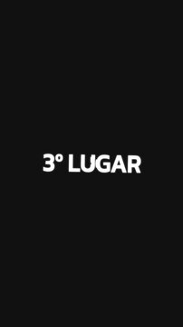 Animated vertical loop of repeated &ldquo;3&ordm; LUGAR&rdquo; text rotating in circular mask over black background with blank central circle expanding to full screen.