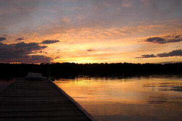 Obraz premium sunset on the lake