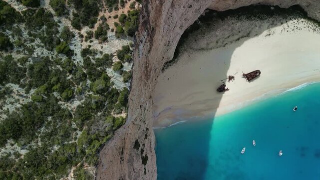 Zakynthos - Grecja - Niesamowita wyspa z białymi wysokimi klifami i pięknym kolorem morza. Gotowy film na relacje, reklame, filmik