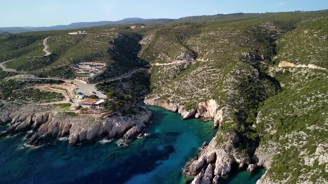 Zakynthos - Grecja - Niesamowita wyspa z białymi wysokimi klifami i pięknym kolorem morza. Gotowy film na relacje, reklame, filmik
