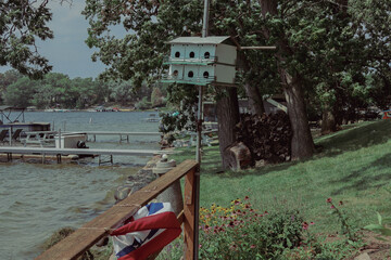 apartment for six birds
