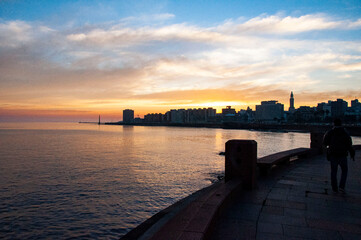 por dol sol montevideo 2