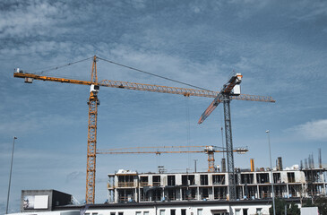 Architektura drogowa z monumentalnymi filarami © FotoWave Dawid Nowak