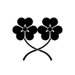 片喰紋・二葉片喰（ふたばかたばみ）/ 軸違い片喰（じくちがいかたばみ）