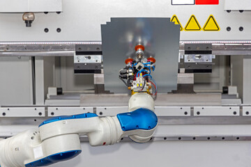 Automated Metal Bending Robotic Arm Press Brake Machine Tool