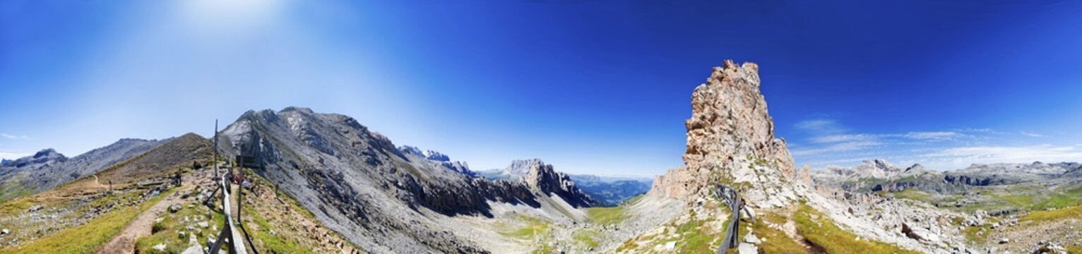 360&deg; panorama view at the col Crespeina with Crespeina plateau in the Puez Geisler National Park, S&euml;lva, Selva, Val Gardena, Gardena Valley, Groednertal, South Tyrol, Italy, Europe