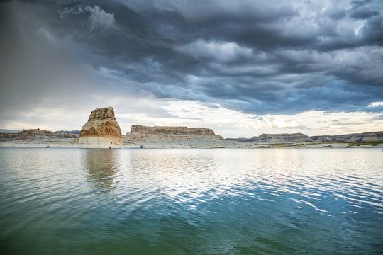 Einsamer Felsen, Lake Powell, Utah, USA