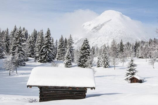 Snowy landscape with Mt Hohe Munde, Seefeld Plateau, Seefeld, Tyrol, Austria