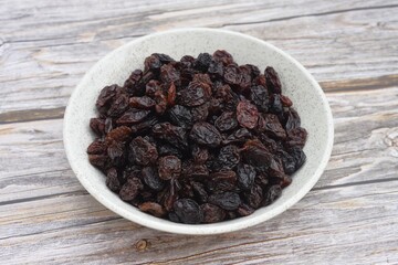 Image of jumbo flame seedless raisins.