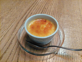 Delicious pudding with a layer of caramel