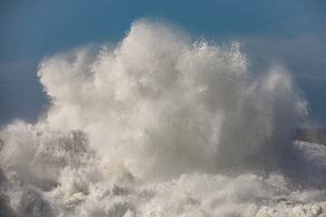 Big sea wave splash