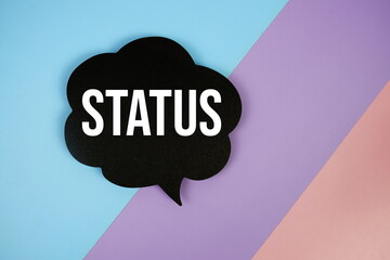 Status text on speech bubble top view on blue, purple and pink geometric background