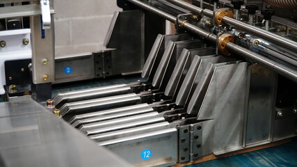 Procesos industriales de embalaje
Fabricación de cajas para logística y transporte