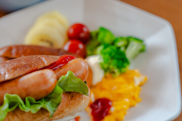 Hot dog breakfast / 洋風朝食プレート
