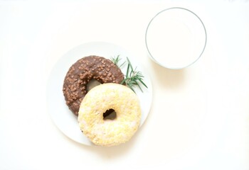 Refreshing lemon-glazed donut with rosemary and coffee — a perfect light summer treat for seasonal menus or sunny café scenes.