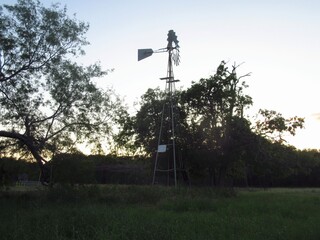 Obraz premium Rural Evening Windmill