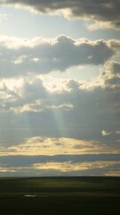 この日は特に雲が厚くて光が注いでた