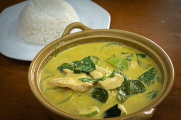 タイのバンコクのグリーンカレー