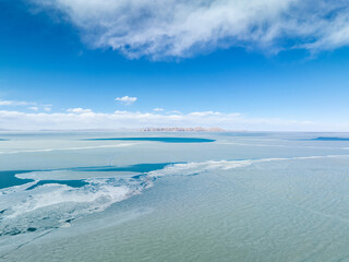 Fototapeta premium Beautiful frozen lake landscape in tibet, China