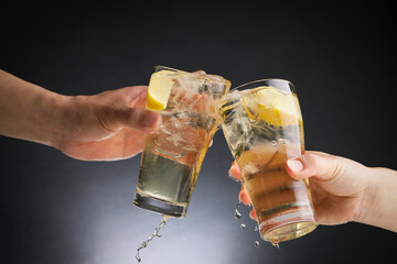 ハイボール　乾杯