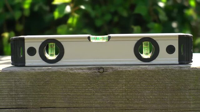 Spirit Level Tool for Construction Measurement