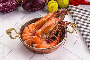Boiled big king tiger prawn