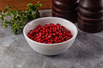 Dry pink pepper corn spice
