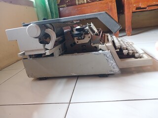 old type writer